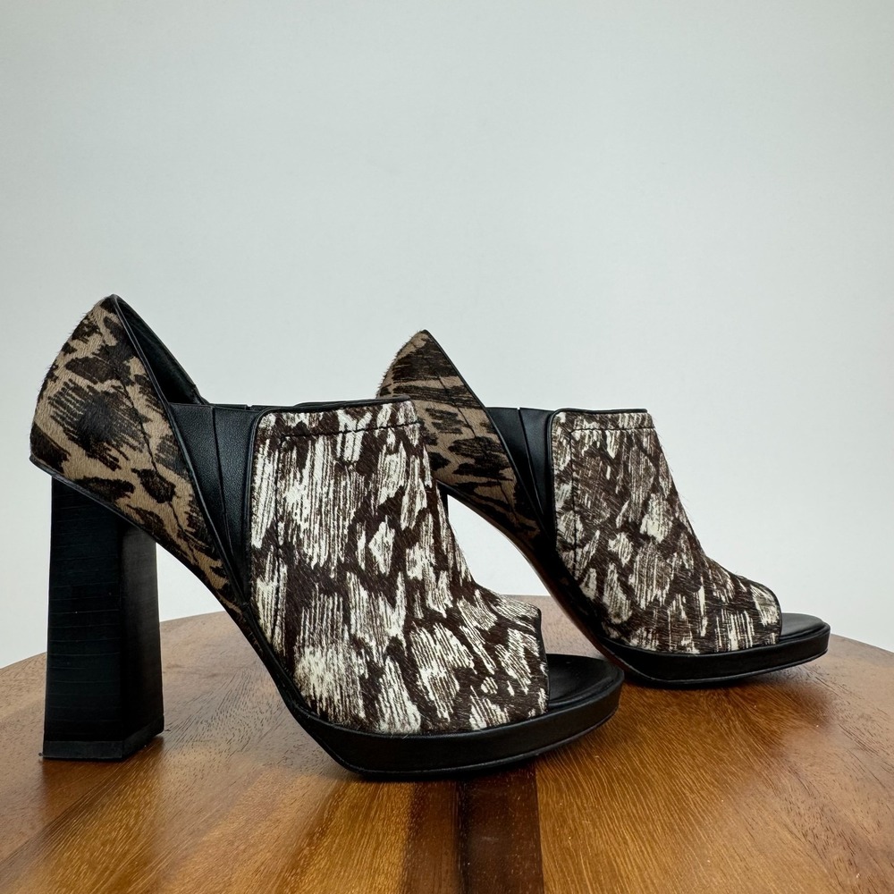 Womens 01‎ Crosby Derek Lam Calf Hair Heeled Ankle Booties Boots Size 7.5 M GUC